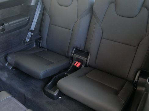 Used 2025 Volvo XC90 T8 Core w/ Climate Package AWD/4WD image 9