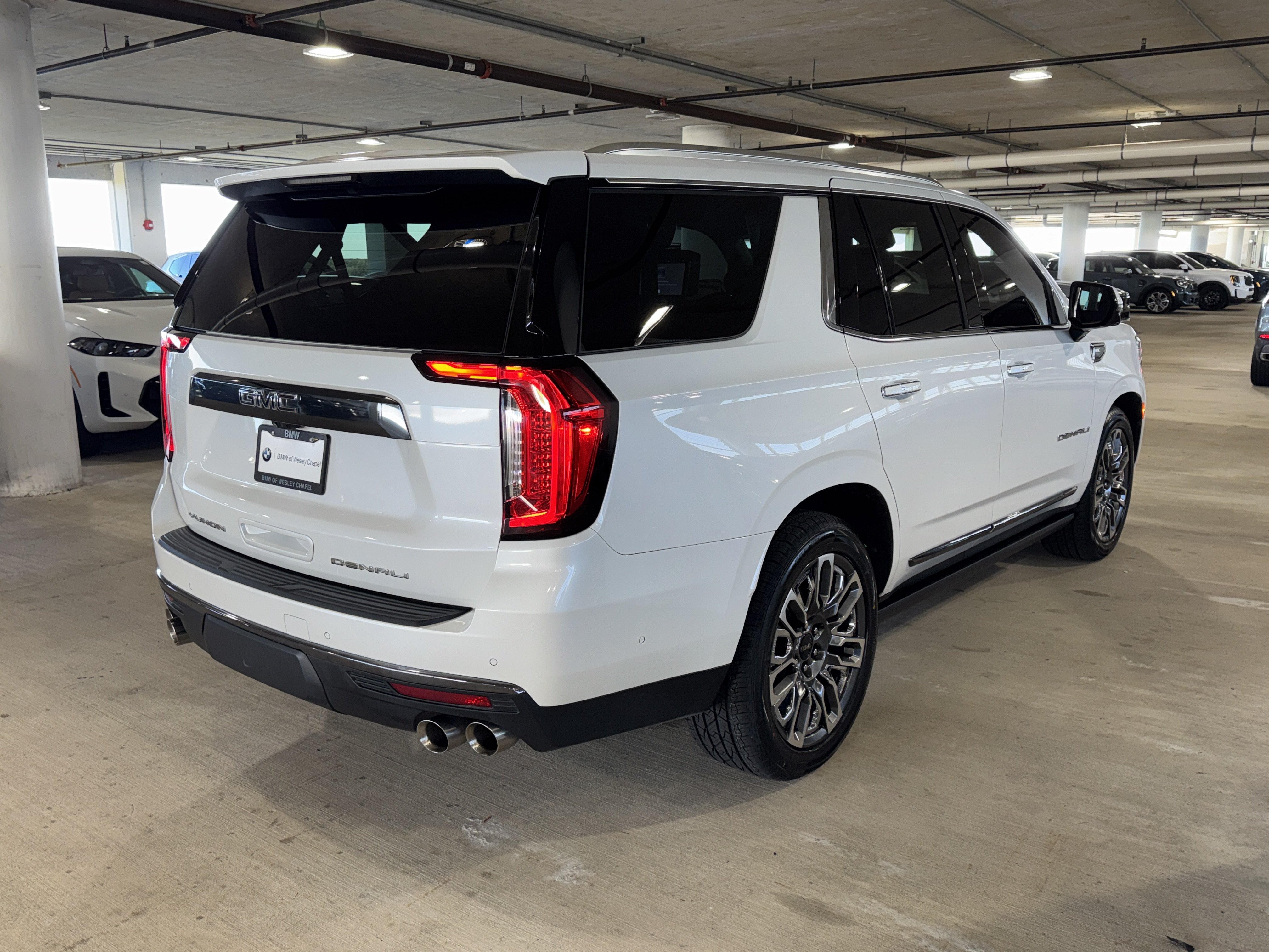 Used 2024 GMC Yukon Denali Ultimate AWD/4WD image 8