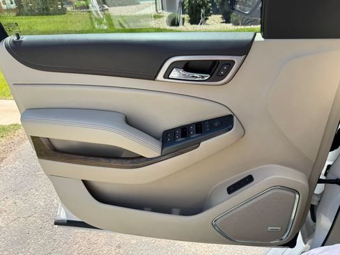 Used 2019 GMC Yukon Denali w/ Denali Ultimate Package AWD/4WD image 13