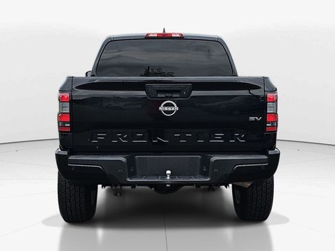 Used 2022 Nissan Frontier SV w/ Technology Package RWD image 5