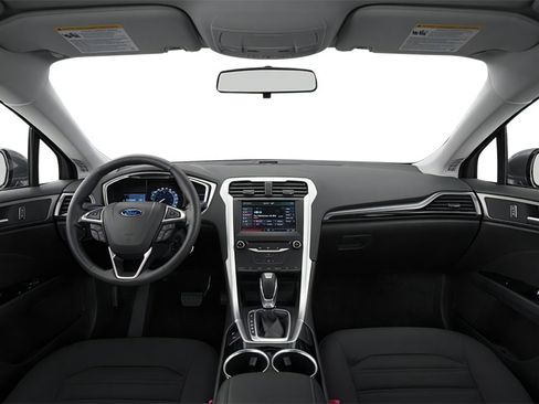 Used 2014 Ford Fusion SE w/ Equipment Group 202A FWD image 5