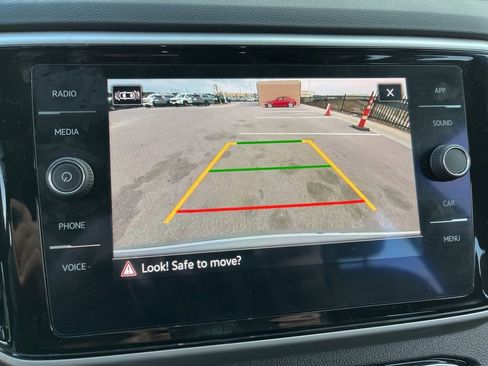 Used 2022 Volkswagen Atlas Cross Sport SE image 23