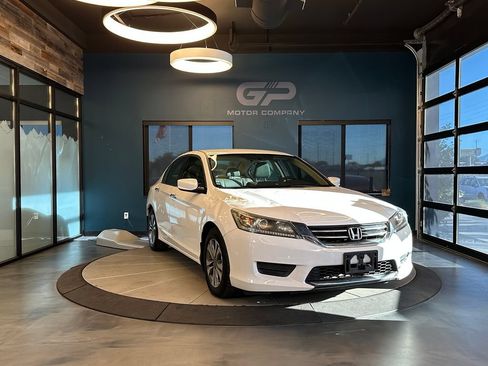 Used 2015 Honda Accord LX image 1