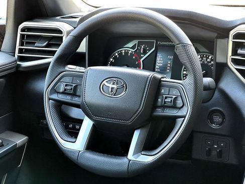Certified 2025 Toyota Tundra SR5 w/ SR5 Premium Package AWD/4WD image 25