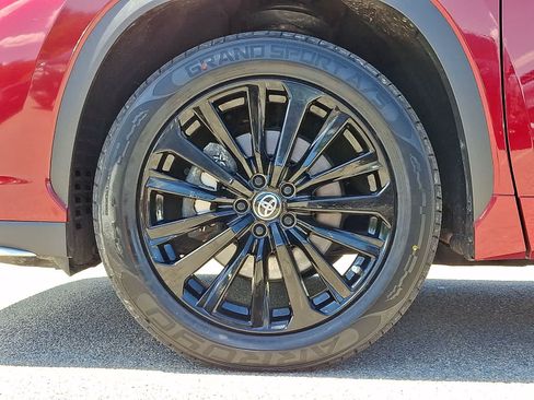 Certified 2024 Toyota Highlander XSE AWD/4WD image 11