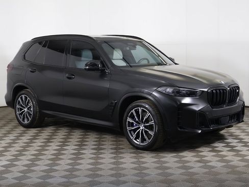 Used 2024 BMW X5 M60i image 2