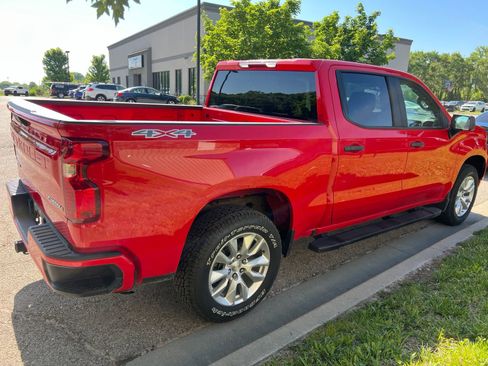 Used 2022 Chevrolet Silverado 1500 Custom AWD/4WD image 5