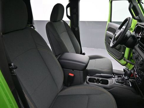 New 2026 Jeep Gladiator Willys AWD/4WD image 25