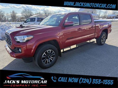 Used 2022 Toyota Tacoma TRD Sport w/ Black Out Package (TMS) image 2