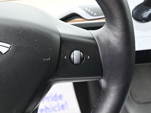 Used 2023 Tesla Model 3 Standard Range image 21