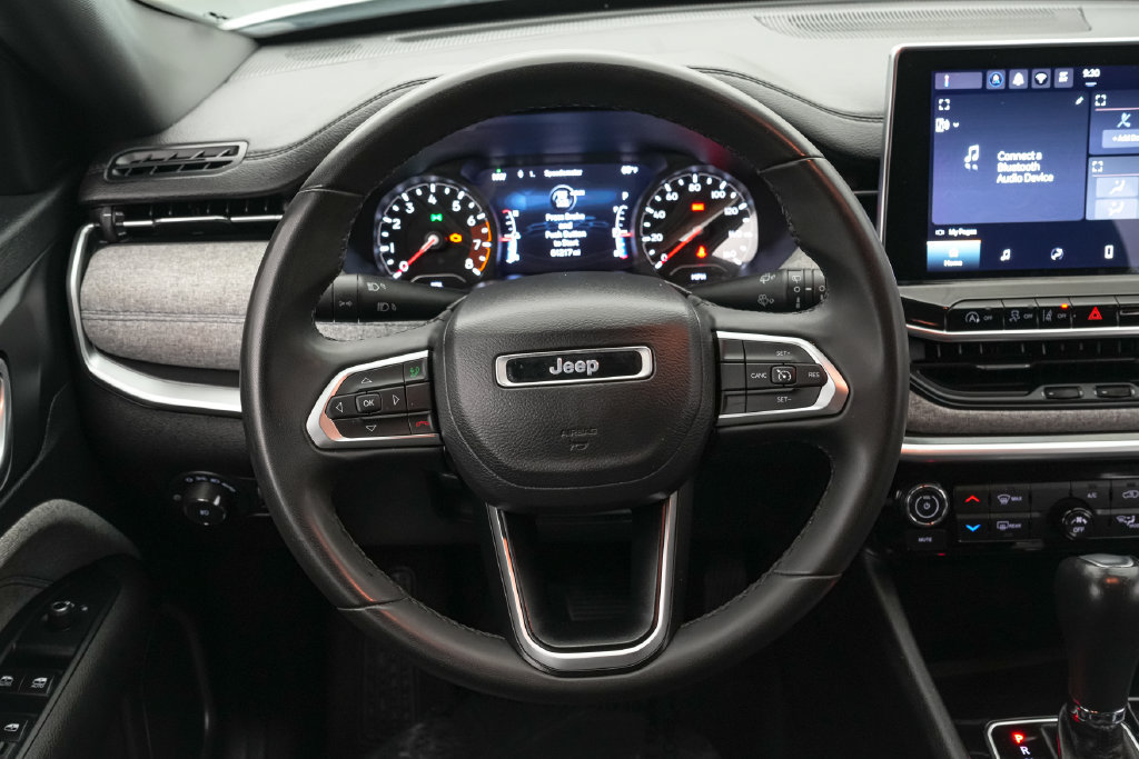 Used 2024 Jeep Compass Latitude AWD/4WD image 13