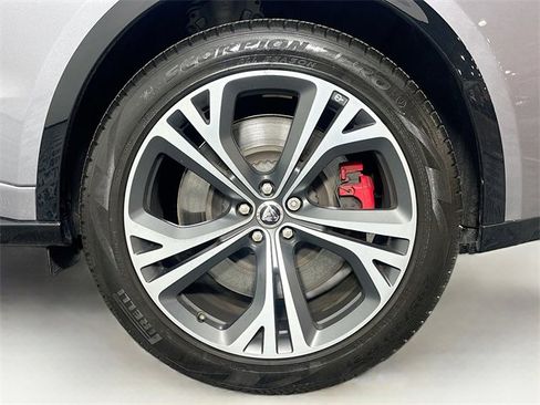 Certified 2024 Jaguar F-PACE SVR image 31