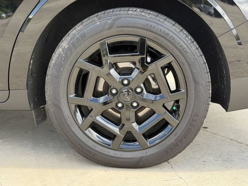 Used 2026 Kia Carnival SX FWD image 12