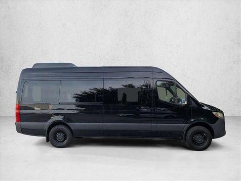 Used 2024 Mercedes-Benz Sprinter 2500 image 4