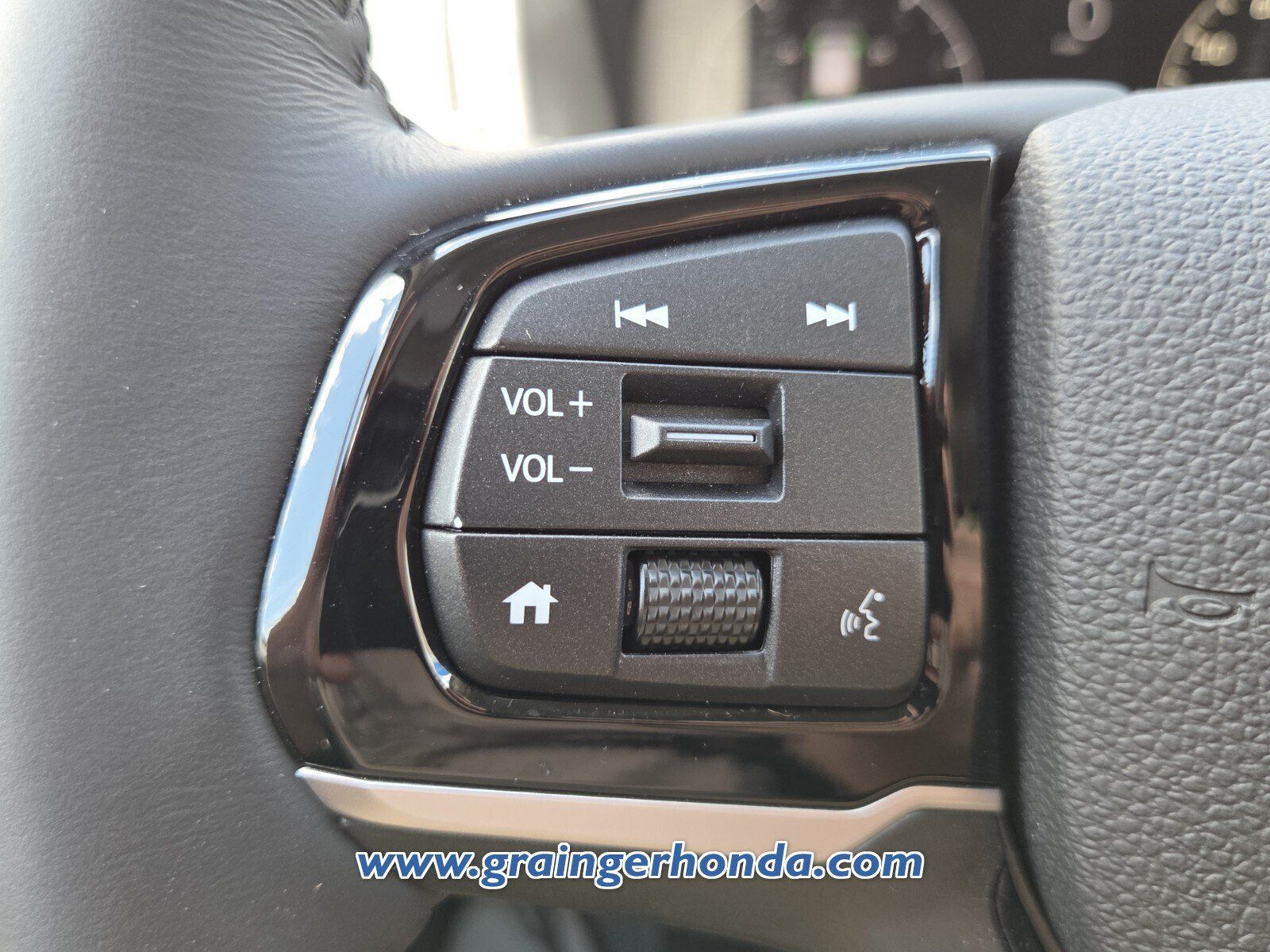 Certified 2026 Honda Odyssey Touring image 19