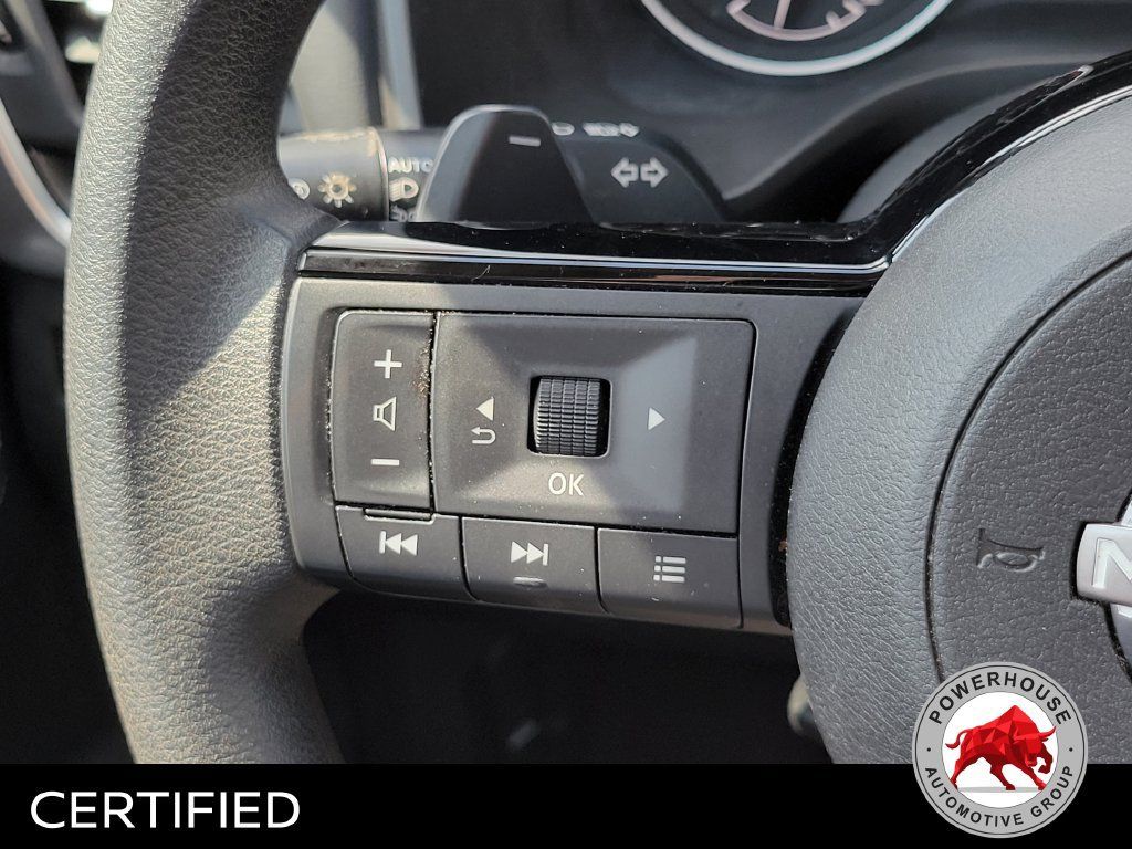 Used 2023 Nissan Rogue SV FWD image 28