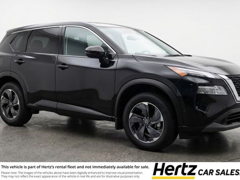 Used 2025 Nissan Rogue SV image 1
