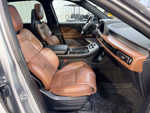 Used 2023 Lincoln Aviator Reserve w/ Equipment Group 201A AWD/4WD image 30
