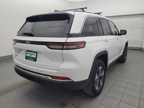 Used 2022 Jeep Grand Cherokee Limited 4xe w/ Luxury Tech Group II AWD/4WD image 9
