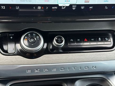 Certified 2025 Ford Expedition Max Platinum AWD/4WD image 22