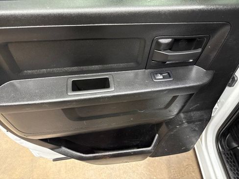 Used 2024 RAM 2500 Tradesman w/ Chrome Appearance Group image 30