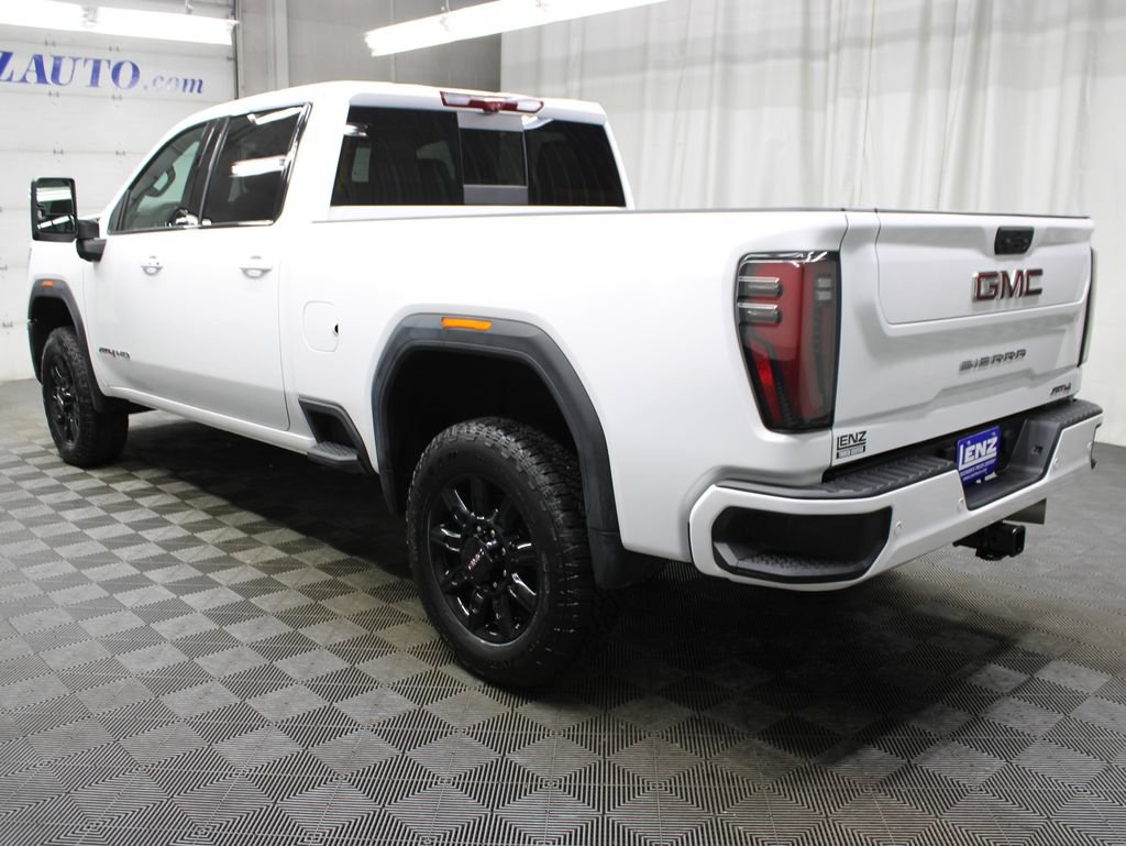 Used 2026 GMC Sierra 2500 AT4 w/ Technology Package AWD/4WD image 7