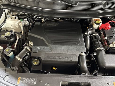 Used 2018 Ford Explorer Platinum image 27