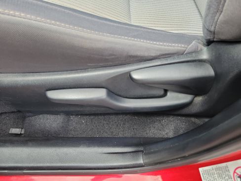 Used 2015 Toyota RAV4 XLE image 28