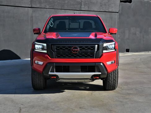 Used 2022 Nissan Frontier PRO-4X w/ Pro-4X Premium Package image 2