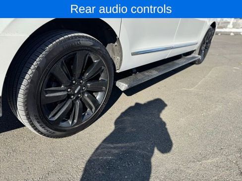 Used 2024 Lincoln Navigator L Reserve image 13