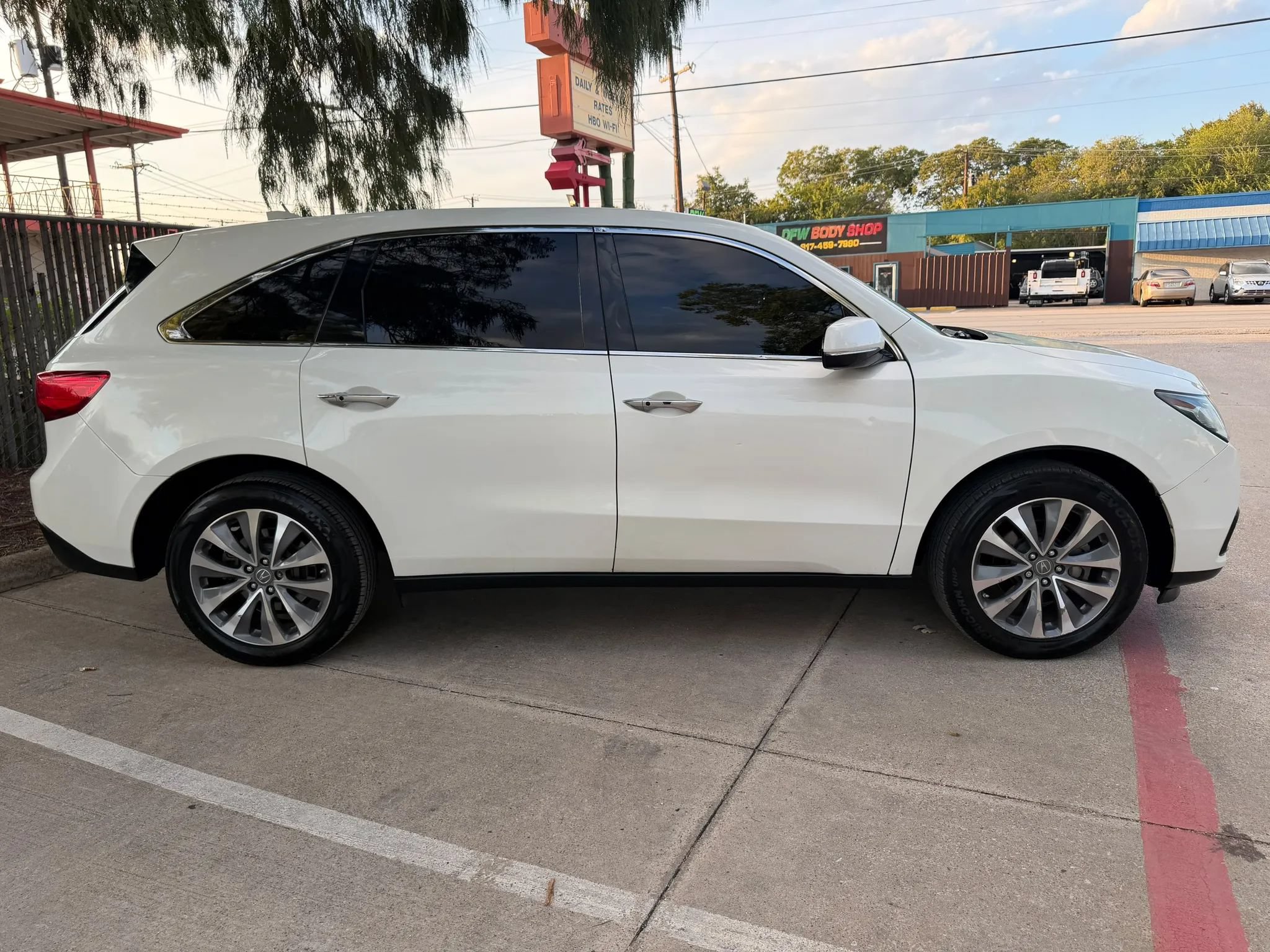 Used 2014 Acura MDX w/ Technology Package AWD/4WD image 5