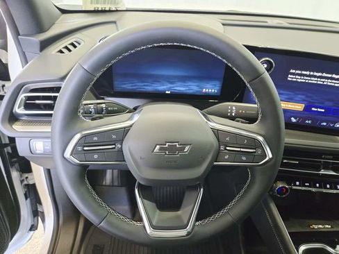 New 2026 Chevrolet Traverse LT image 17