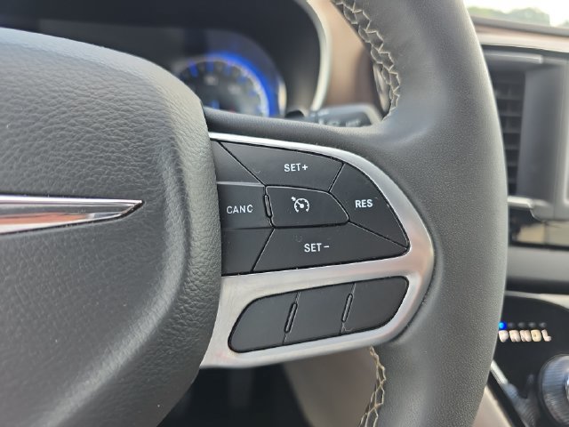 Used 2023 Chrysler Voyager LX FWD image 21