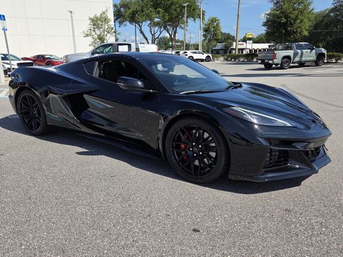 Used 2025 Chevrolet Corvette Z06 RWD image 7