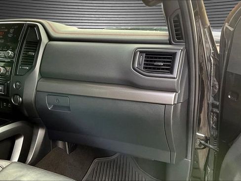 Used 2020 Nissan Titan PRO-4X w/ Pro-4x Convenience Package image 26