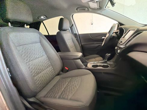 Used 2018 Chevrolet Equinox LT image 24