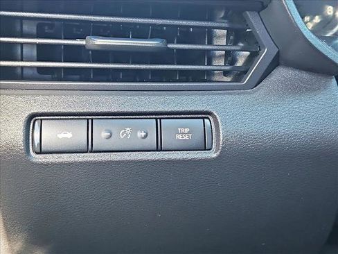 Used 2023 Nissan Altima 2.5 SV image 16