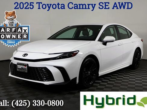 Used 2025 Toyota Camry SE AWD/4WD image 1