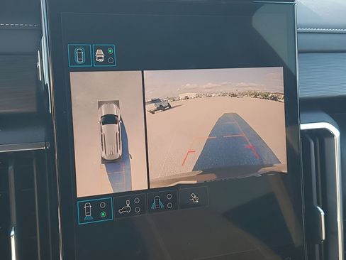 Used 2025 GMC Acadia Elevation image 30