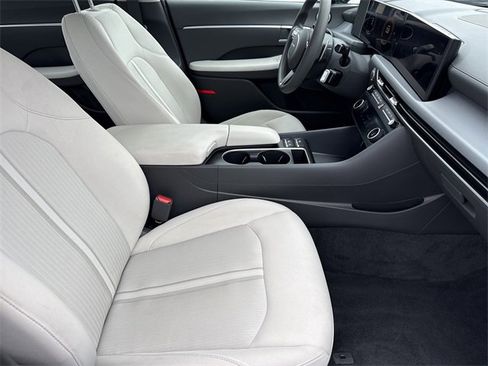 Used 2025 Hyundai Sonata SEL image 33