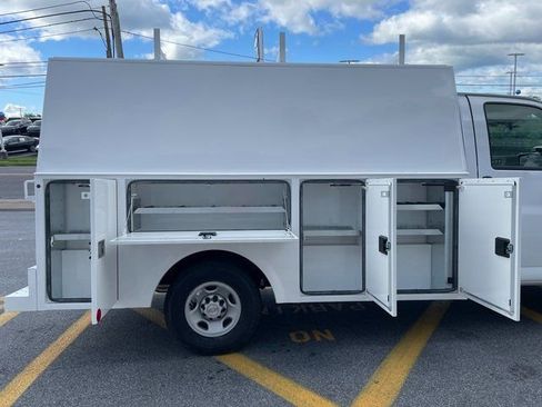 New 2024 Chevrolet Express 3500 w/ Power Convenience Package RWD image 11