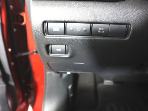 Used 2023 Nissan Sentra SR w/ Electronics Package FWD image 17