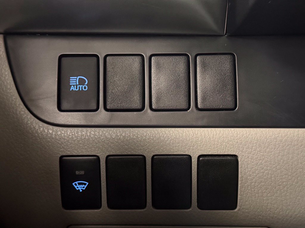 Used 2019 Toyota Highlander LE FWD image 14