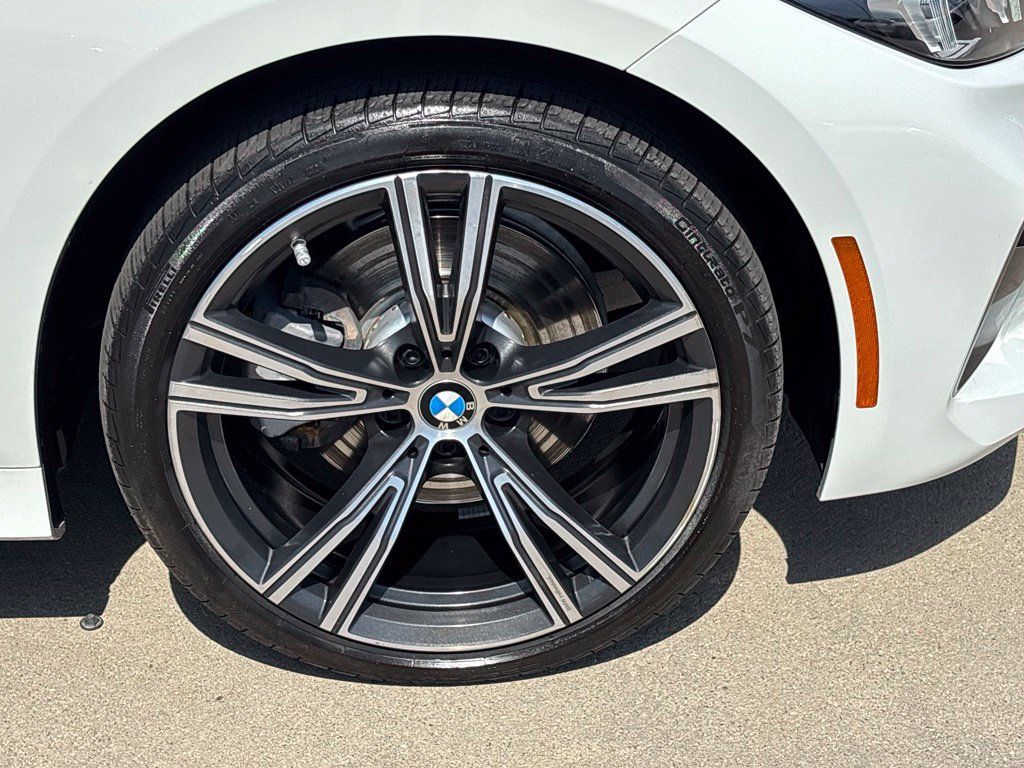 Used 2024 BMW 330i Sedan w/ Convenience Package RWD image 28