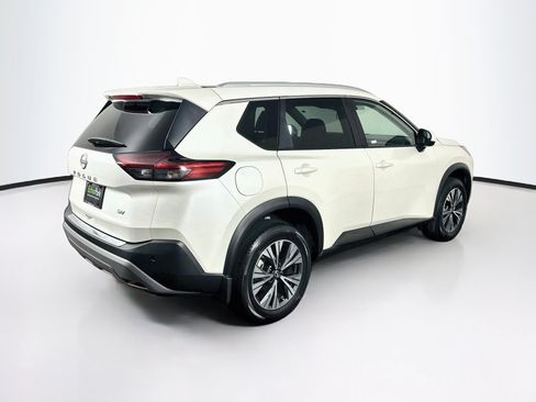 Used 2023 Nissan Rogue SV w/ SV Premium B Package FWD image 9