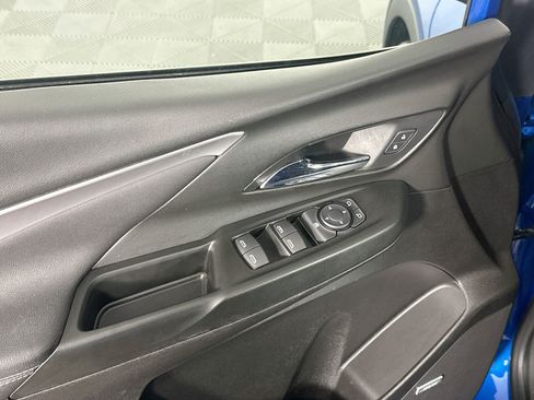 Used 2022 Chevrolet Bolt LT w/ Infotainment Package FWD image 15