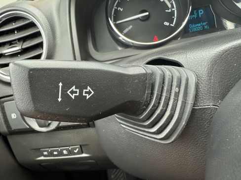 Used 2015 Chevrolet Captiva Sport LS image 28