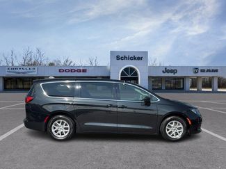 Used 2022 Chrysler Voyager LX FWD video 2