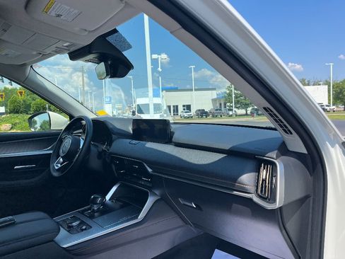 Used 2024 MAZDA CX-90 3.3 Turbo w/ Preferred Plus image 17