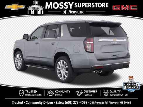 Used 2024 Chevrolet Tahoe High Country RWD image 3